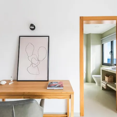 Modern Design House With Roof Terrace * פוריס דה אבונה